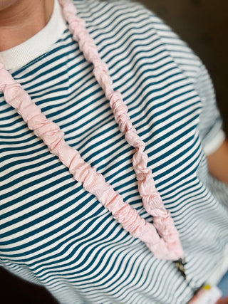 Breakaway Scrunchie lanyard in Dainty Pink Textured