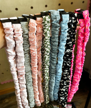 ANDi Breakaway Scrunchie Lanyard